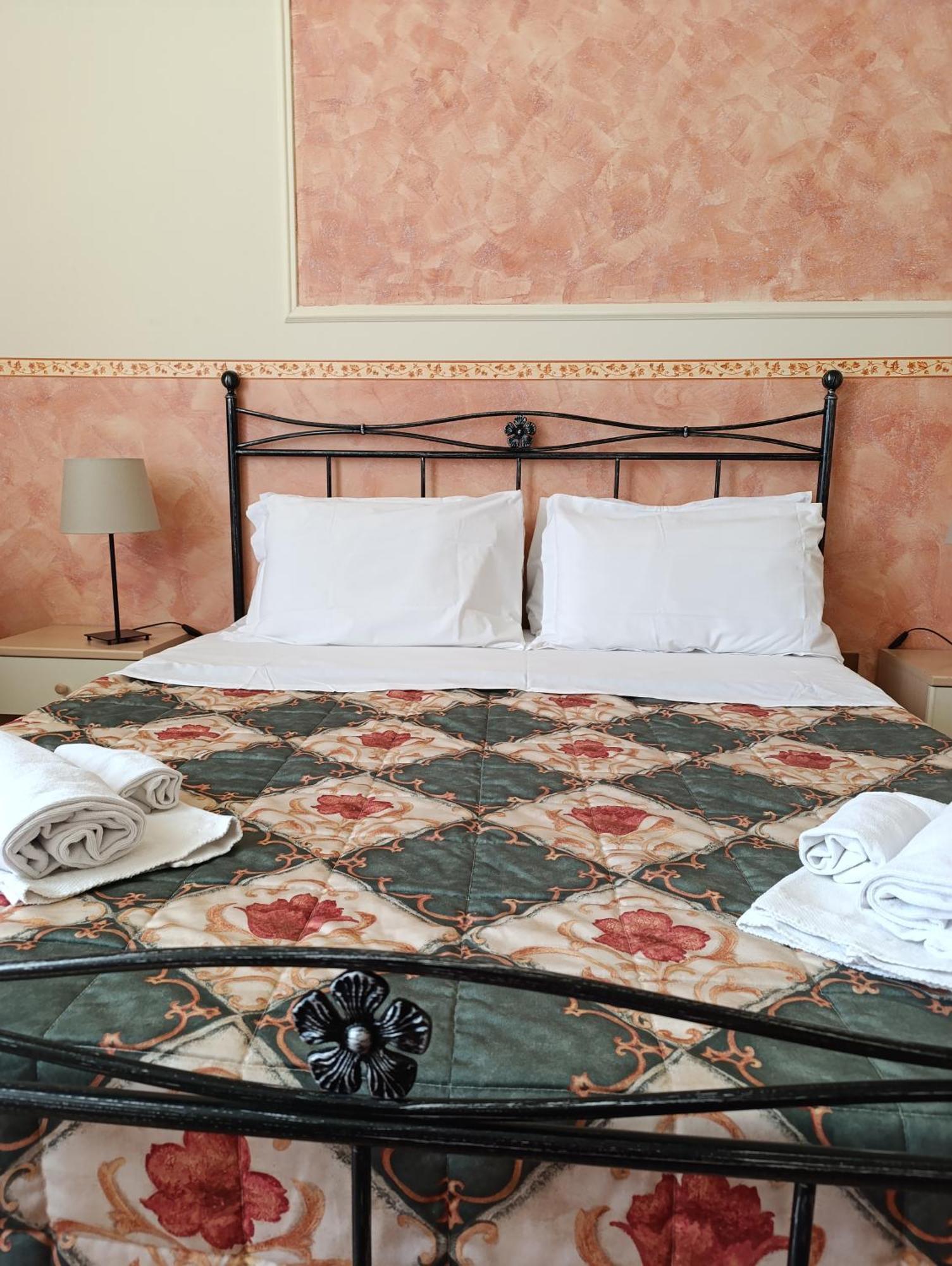 Hostel Il Tetto Melfi Luaran gambar